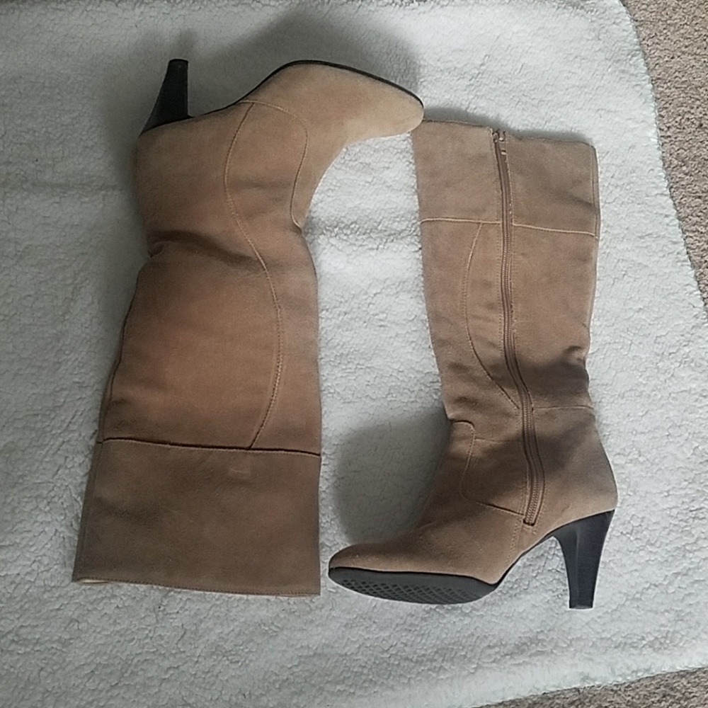 Aerosoles Boots Size 5